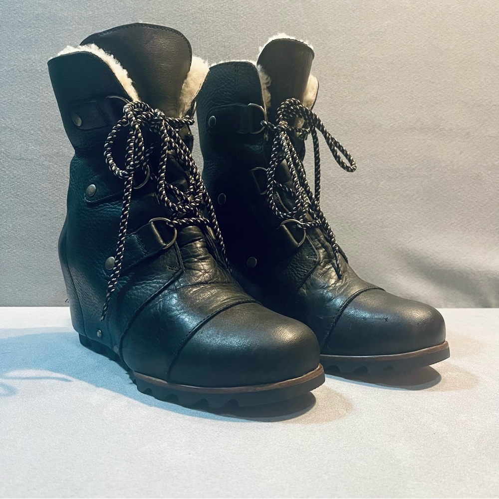 Sorel Joan of Arctic Wedge Mid Shearling Boot Black Ancient Fossil Size 10